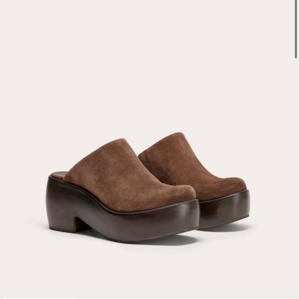 Everlane Suede Platform Clogs in Brown